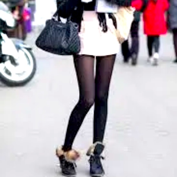 Gorgeous MARONA FUR TOP BOOTIES - Picture 14 of 14